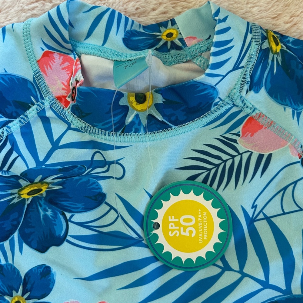 Childs Rash Guard SPF 50 - Picture 2 of 3